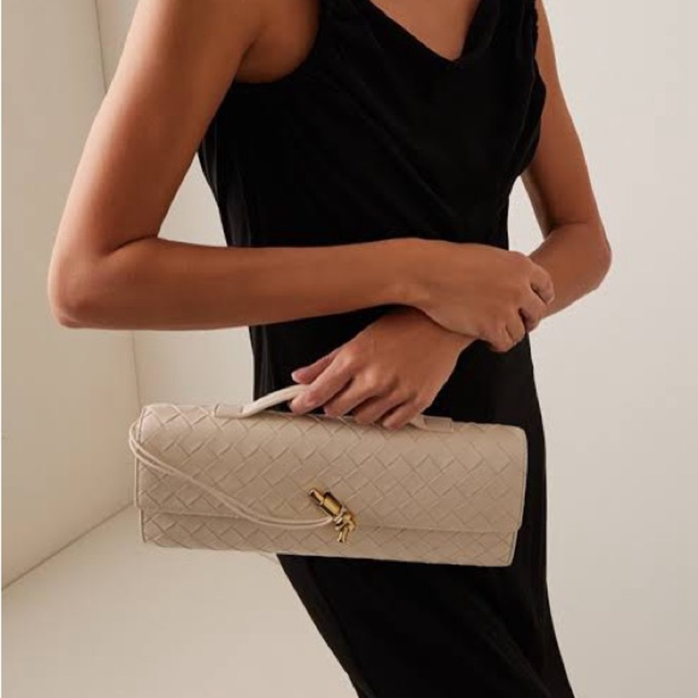 Few Moda : East West Clutch